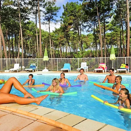 Vtf Les Bruyeres 3*
