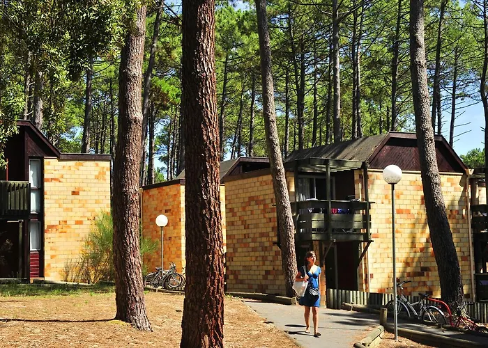 Vtf Les Bruyeres 리조트 3*